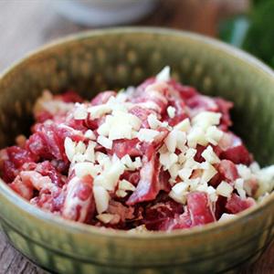 Cách làm lá lốt xào thịt bò