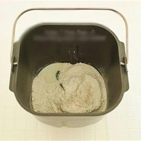 Cách làm bánh mì nhân gạo cay Hàn Quốc