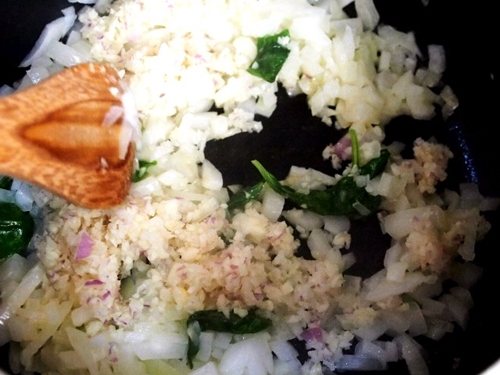 Lạ miệng gỏi mít non trộn thịt ba chỉ đưa cơm vèo vèo