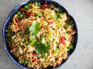 Lạ miệng với cơm chiên cá hồi