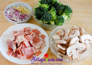 Lạ miệng với món nui xào thịt hun khói