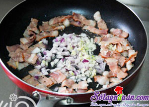 Lạ miệng với món nui xào thịt hun khói