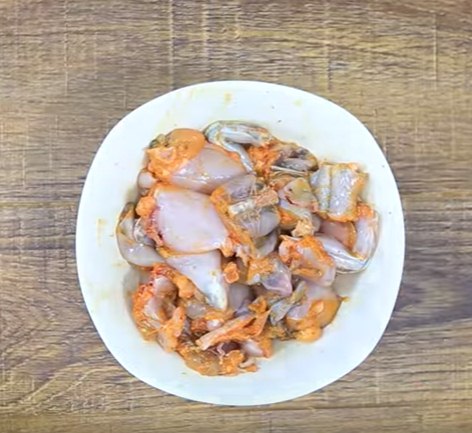 Lạ miệng với món phở chiên phồng gà trộn giòn ngon ngất ngây