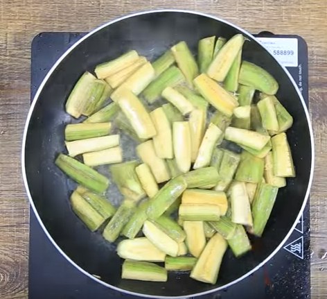 Lạ miệng với món phở chiên phồng gà trộn giòn ngon ngất ngây