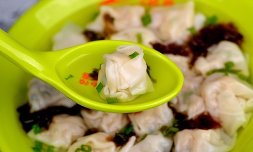 Lạc sang xứ sở Hàn Quốc với nui xào thịt heo kim chi