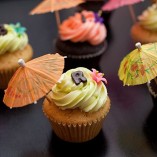 Làm bánh bông lan cam tươi thơm ngon đúng điệu