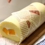 Làm bánh bông lan cuộn xoài hấp dẫn, thơm ngon