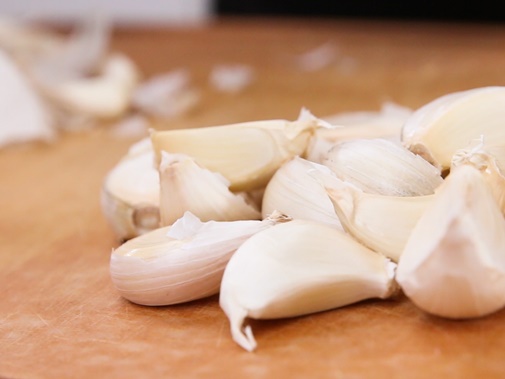 Làm bánh bông lan phô mai bằng nồi cơm điện thơm ngậy, mềm mịn, ngon chẳng kém gì ngoài hàng