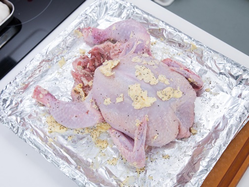 Làm bánh bông lan phô mai bằng nồi cơm điện thơm ngậy, mềm mịn, ngon chẳng kém gì ngoài hàng