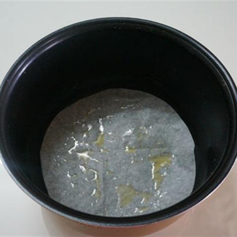 Cách làm bánh bông lan với nồi cơm điện