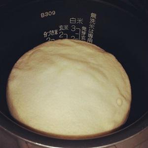 Cách làm bánh bông lan với nồi cơm điện