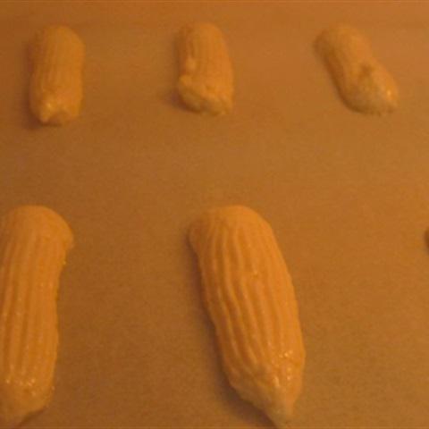 Cách làm bánh hình lưỡi mèo