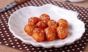 Làm bánh mì xúc xích kiểu này ăn 1 lại muốn ăn 10