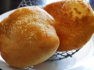 Làm bánh tiêu tại nhà