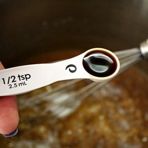 Cách làm bắp rang bơ caramel