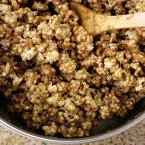 Cách làm bắp rang bơ caramel