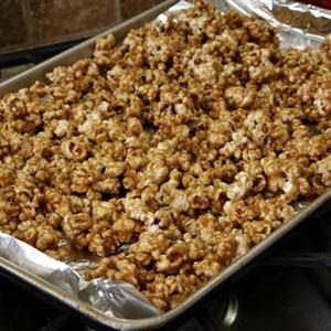 Cách làm bắp rang bơ caramel