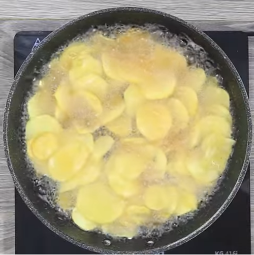 Làm cá hấp theo cách này thì vừa mềm ngon lại thơm phức không hề tanh chút nào