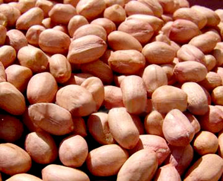 Làm canh bí đỏ nấu đậu phộng chay