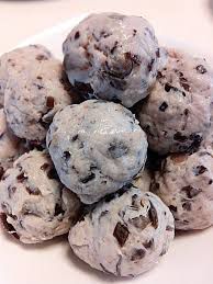 Làm canh măng nấu mộc cho bà bầu dưỡng thai