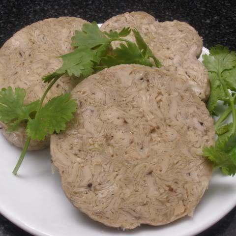 Cách làm chả lụa chay từ tàu hũ ky