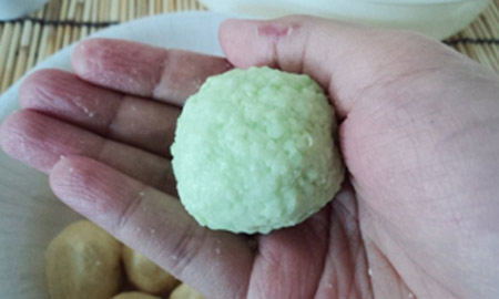 Làm chè bột báng ngon nhất ngày mưa