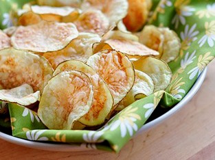 Làm chip khoai tây bằng lò vi sóng