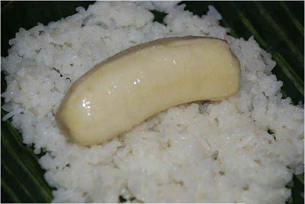 Làm chuối nếp nướng ngon ngọt cho ngày xum họp cuối tuần