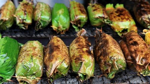 Làm chuối nếp nướng ngon ngọt cho ngày xum họp cuối tuần