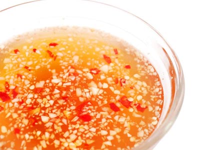 Làm gỏi hoa chuối tai heo thanh mát cho buổi cơm trưa mùa hè