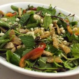 Làm gỏi rau má chay