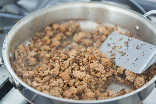 Làm hamburger ở nhà ngon hơn ngoài hàng