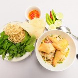 Làm mì quảng gà đúng điệu miền Trung