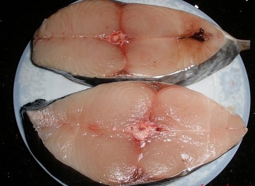 Làm món cá thu kho ngon ngày mưa