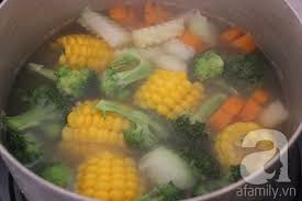 Làm món canh rau củ chay ngon, đẹp mắt