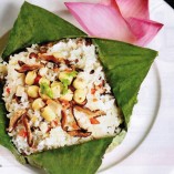 Làm món cơm hấp lá sen ngày rằm