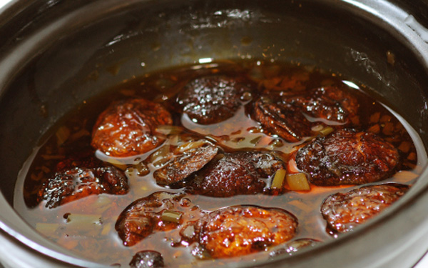 Làm món nấm đông cô kho chay ngày rằm