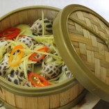 Làm ốc hương hấp gừng thơm nồng nàn trong bữa tiệc xum họp