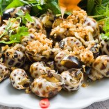 Làm ốc hương xào tỏi ớt ngon ngất ngây trời mây