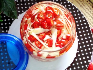 Làm ớt ngâm dấm để lâu không úng