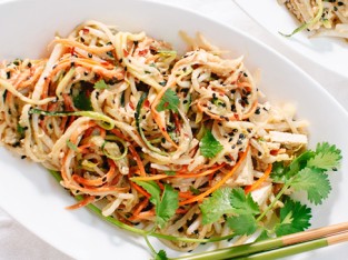 Làm Pad Thái rau củ cho ngày chay