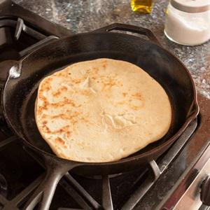 Cách làm pizza không cần lò nướng