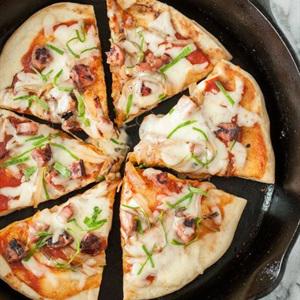 Cách làm pizza không cần lò nướng