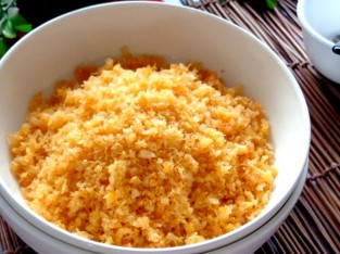 Làm ruốc tôm dụ bé ăn cơm