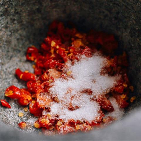 Cách làm sa tế ớt tại nhà