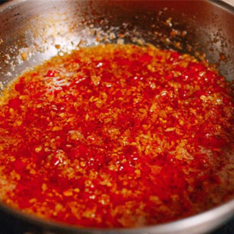 Cách làm sa tế ớt tại nhà