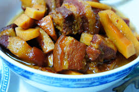 Làm sao cho món thịt ba chỉ kho dừa được ngon hết ý?