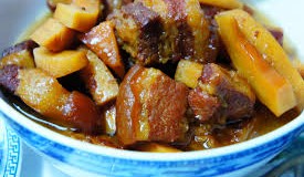 Làm sao cho món thịt ba chỉ kho dừa được ngon hết ý?