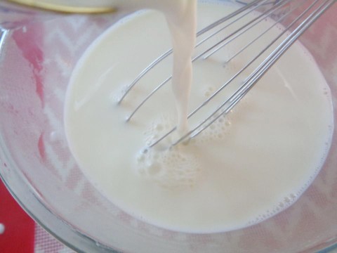 Làm sữa chua túi thơm mịn giải khát mùa nóng