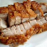 Làm thịt heo quay da giòn tan vào ngày nghỉ lễ